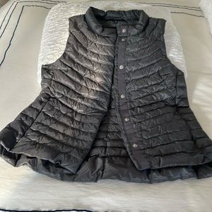 Athleta vest
